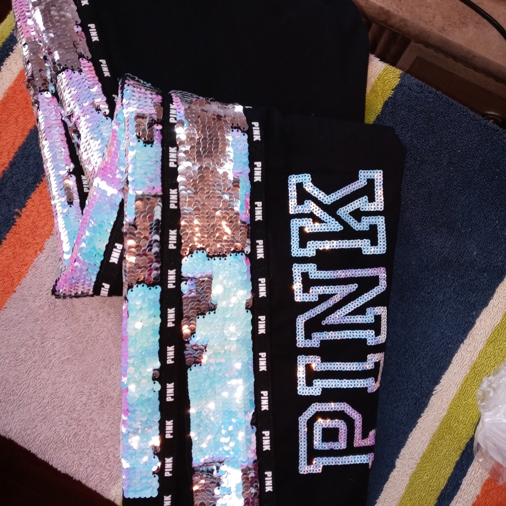 VS Pink leggings